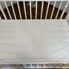 カトージ　ベビーベッド　木製の画像