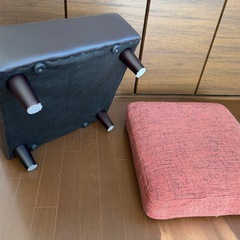 オットマンソファ 
の画像