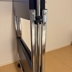 折り畳み出来るワゴン棚の画像