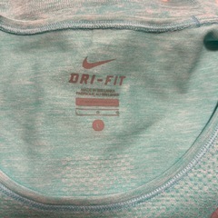NIKEレディースウェアの画像