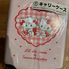 Lil ala mode×サンリオ　キャリーケースの画像