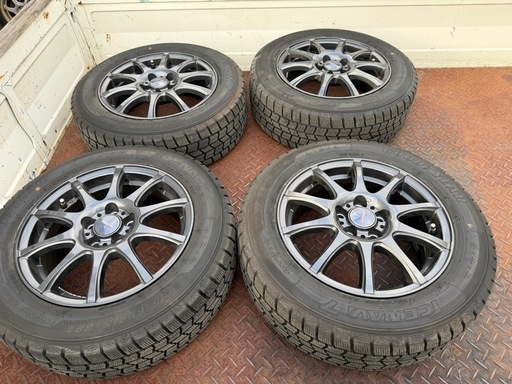 スタッドレスタイヤホイールセット　4本　185/65R15 