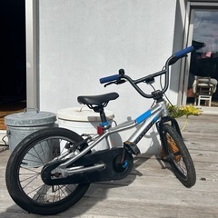 キャノンデールアルミキッズバイクCannondaleの画像