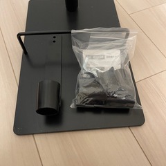 スティック型掃除機スタンドの画像