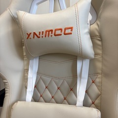 ゲーミングチェア　ホワイト　椅子の画像