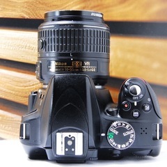 ニコン D3300 一眼レフカメラ スマホ転送 手ぶれ補正レンズ ガイドモードの画像