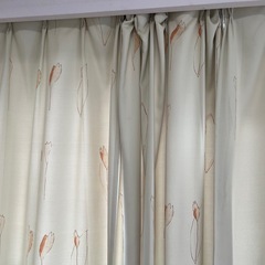 カーテンの画像