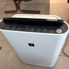 シャープ加湿空気清浄機2018年製の画像
