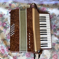 ヤマハ　アコーディオンです。YAMAHAの画像