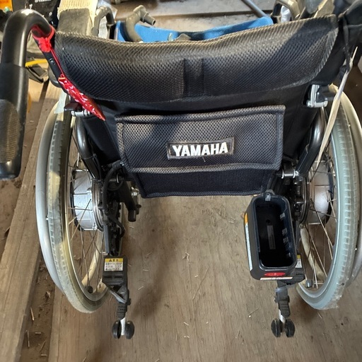 ヤマハ電動車椅子バッテリーの状態はとても良いです。市販で500,000円位するものです。業者さんもぜひ中古で買ってください。

