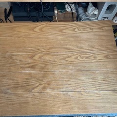 リビングテーブルの画像