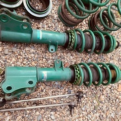 ヴェゼル車高調の画像