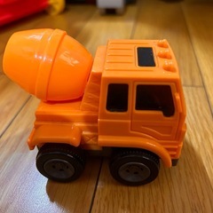 ミキサー車のおもちゃの画像