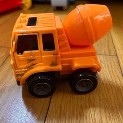 ミキサー車のおもちゃの画像