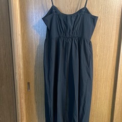 新品 GU フロントジップ バブルヘムワンピース 黒 XLの画像