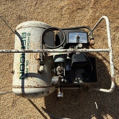 日立コンプレッサー100V実動の画像