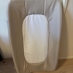 ベビーベッド　オムツ交換台　ゆりかご3点セットの画像