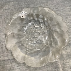 ブドウの葉っぱ形 ガラス皿 中皿の画像