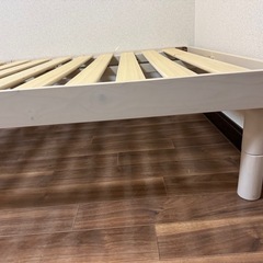 シングル ベッドフレームの画像