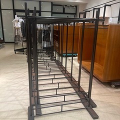 アイアン ハンガーラック　メタル　おしゃれ 店舗什器 アンティーク収納の画像