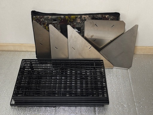 キャンプ用品　フィールドラック
