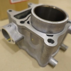 HONDA PCX125 JF28/56用シリンダー純正新品の画像