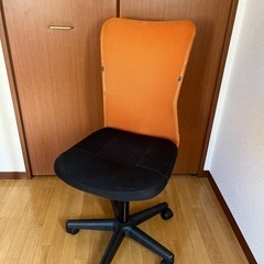 チェア（高さ調節可能！）の画像