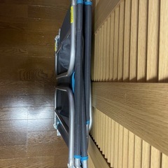 折り畳みキャンプベッドの画像
