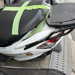 バーグマン200 部品取り　事故現状　引き取りのみ　高槻市　エンジンok 大阪　CH41A スズキ　キー2本あり。　短期出品の画像