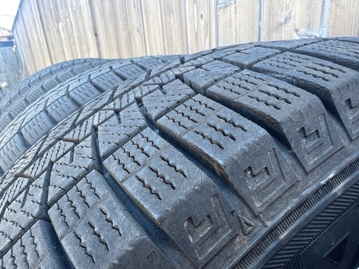スタッドレスタイヤ　ホイール付き　DUNLOP 185/70 R14 ４本