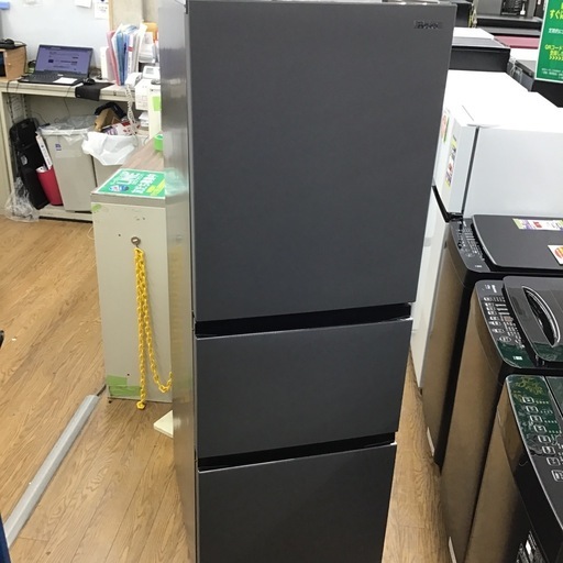 #A-80【ご来店頂ける方限定】 Haierの3ドア冷凍冷蔵庫です