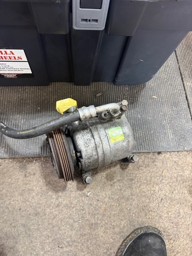 S14 シルビア　コンプレッサー
