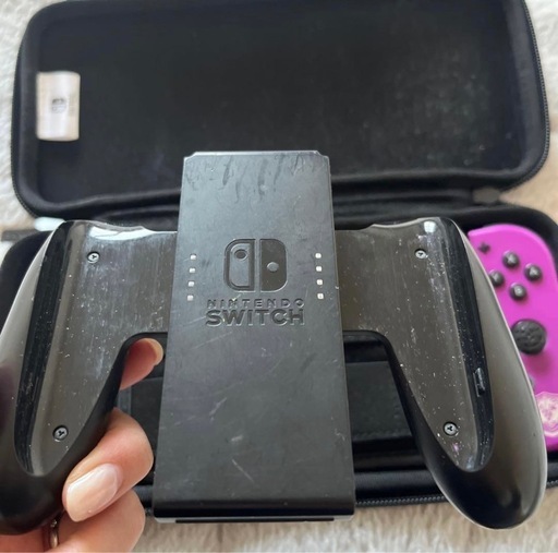 Nintendo switch ジョイコン　スカーレット・バイオレット