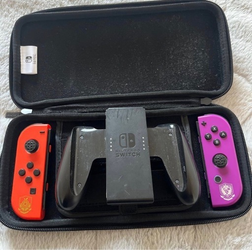 Nintendo switch ジョイコン　スカーレット・バイオレット