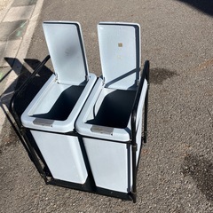 二連ゴミ箱　キャスターロック付きの画像