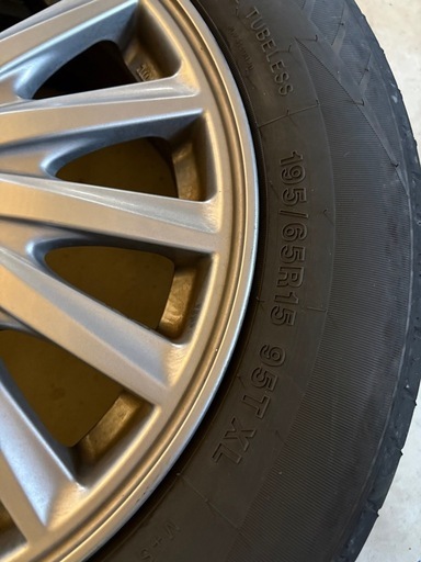 2024年製タイヤ
ホイール4本セット195/65R15 
