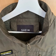 アウトドアベストの画像