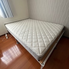 取引中【ダブルベッド】IKEAフレーム&マットレス　セットの画像