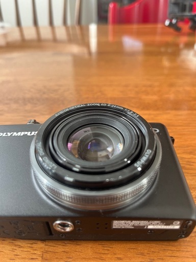 オリンパスコンデジ　XZ-1
