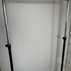 ハンガーラックの画像