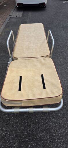 介護用ストレッチャー　介護タクシー