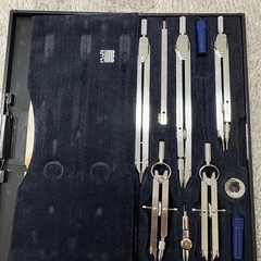 製図用コンパスなどセットでの画像