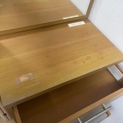 ドレッサー コンセント、引き出し、イス下収納ありの画像