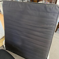 折りたたみベッド ブラウンの画像