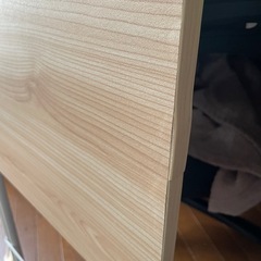 折りたたみテーブルの画像