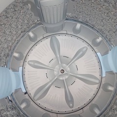 I 160 送料設置無料   アイリスオーヤマ洗濯機　容量 8㌔ 　ブラックカラーの画像