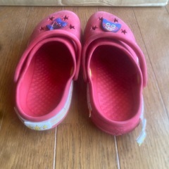 カーズのサンダルの画像