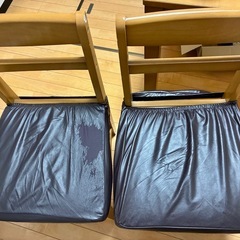 ダイニングテーブル、イス2脚の画像