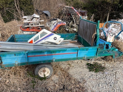 運搬車　2台ー田植え機　1台