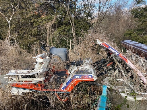 運搬車　2台ー田植え機　1台